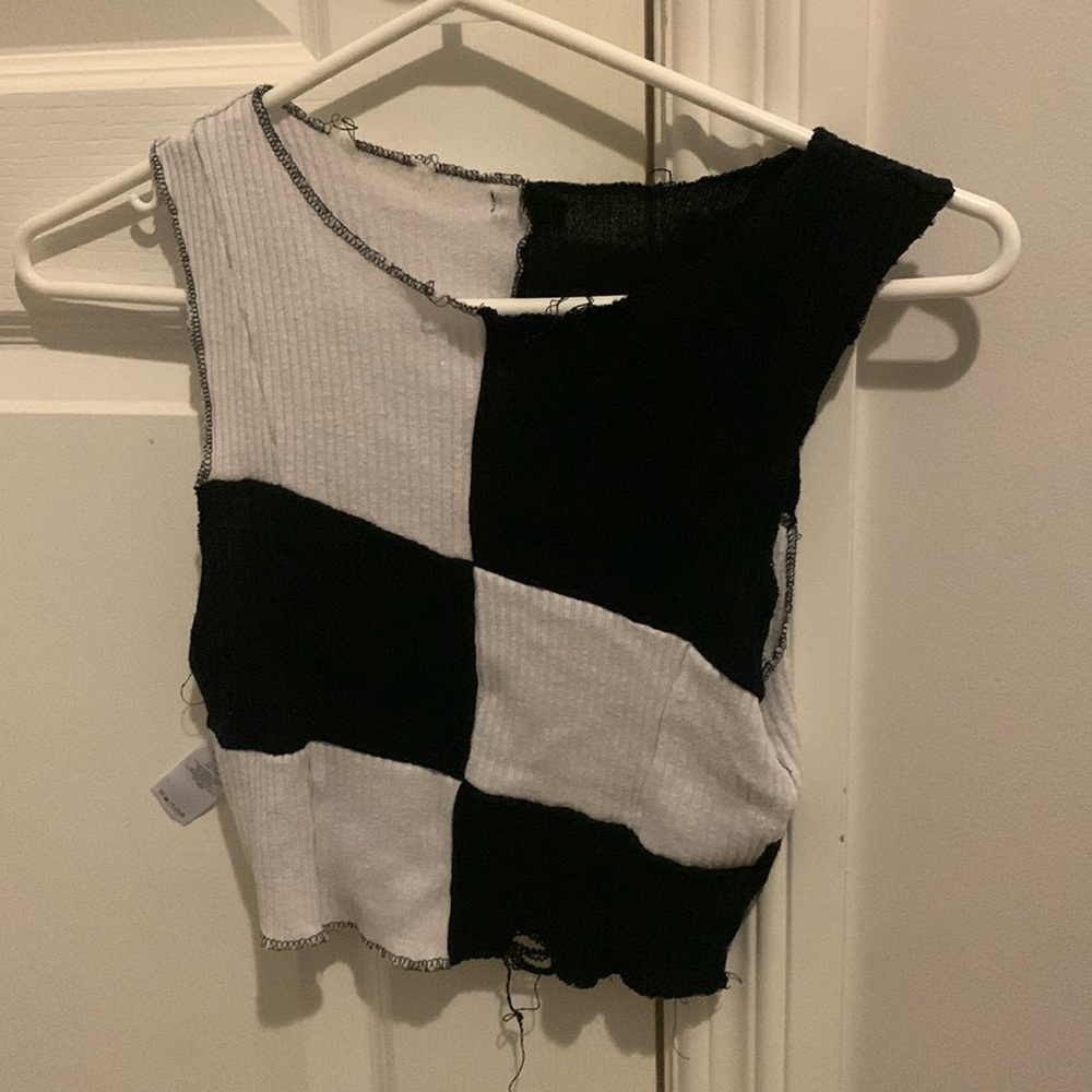 Garage Cropped Tank Top